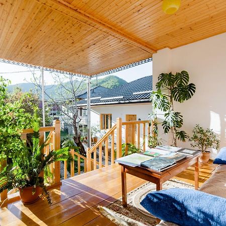 Nazy'S Guest House Joqolo Exterior photo